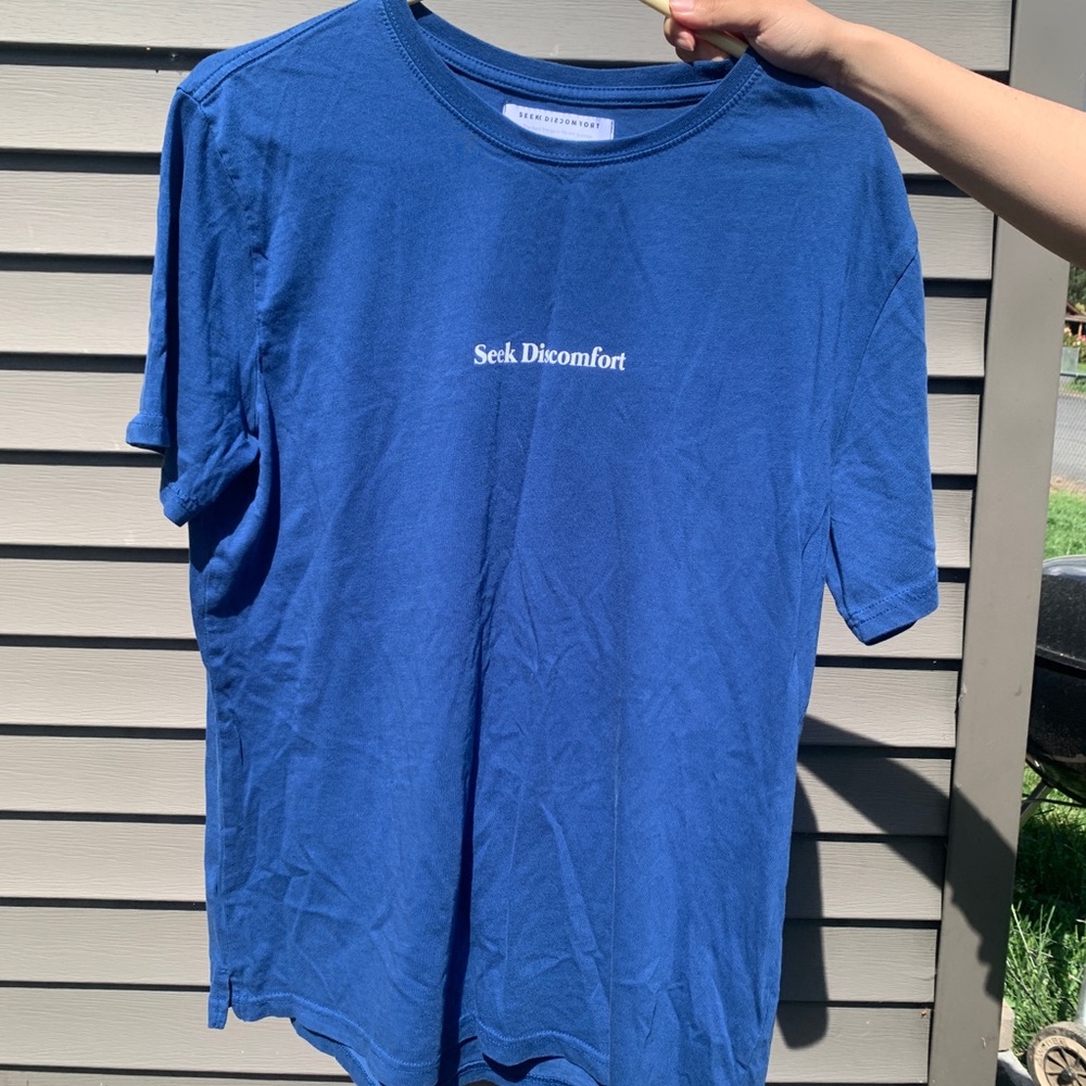 Seek Discomfort Men's Blue Graphic Tee
